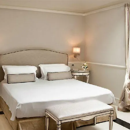 瓦菲欧雷黎莱斯别墅酒店 *