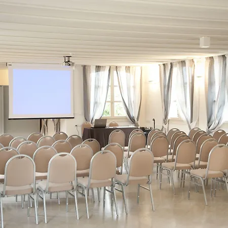 瓦菲欧雷黎莱斯别墅酒店 * 萨韦纳河畔圣拉扎罗